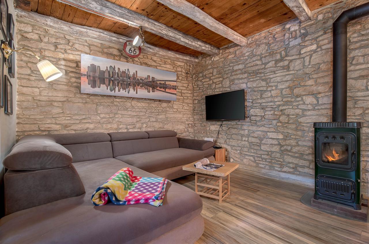 Rustic Istrian House Varesco Villa Krnica Dış mekan fotoğraf